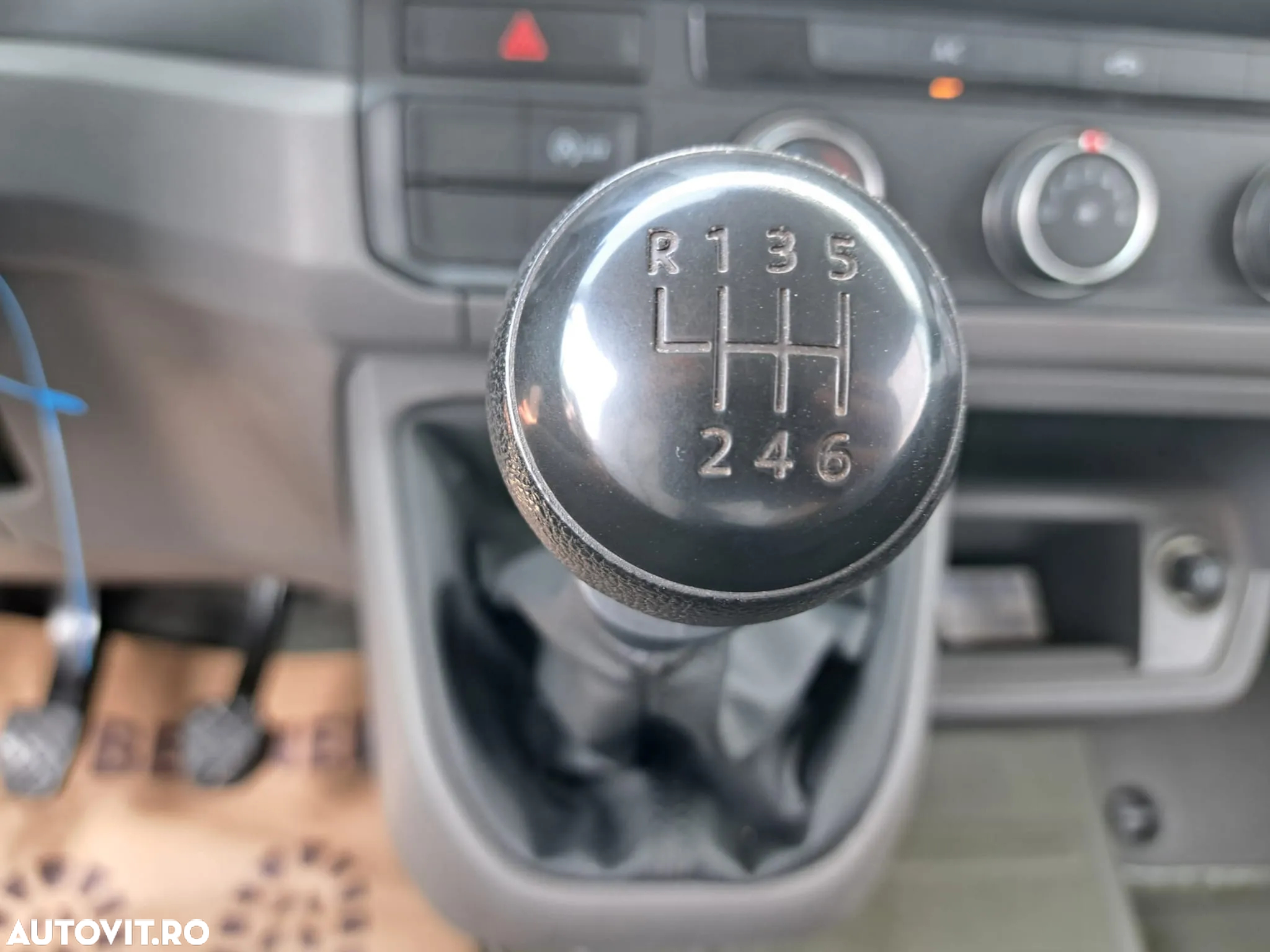 Volkswagen Crafter 3.5 CD Bena L4 FWD 103kW - 15