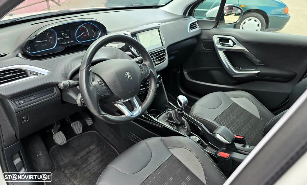 Peugeot 2008 PureTech 130 GPF Stop&Start Allure - 8