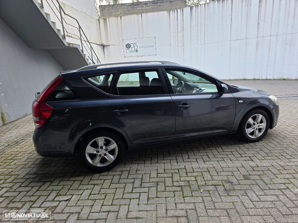 Kia Ceed SW 1.4 CVVT LX ISG - 9
