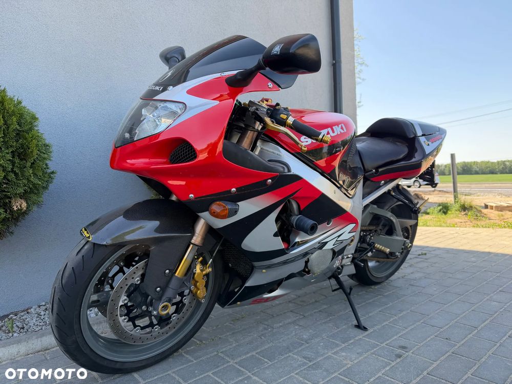 Suzuki GSX-R - 6