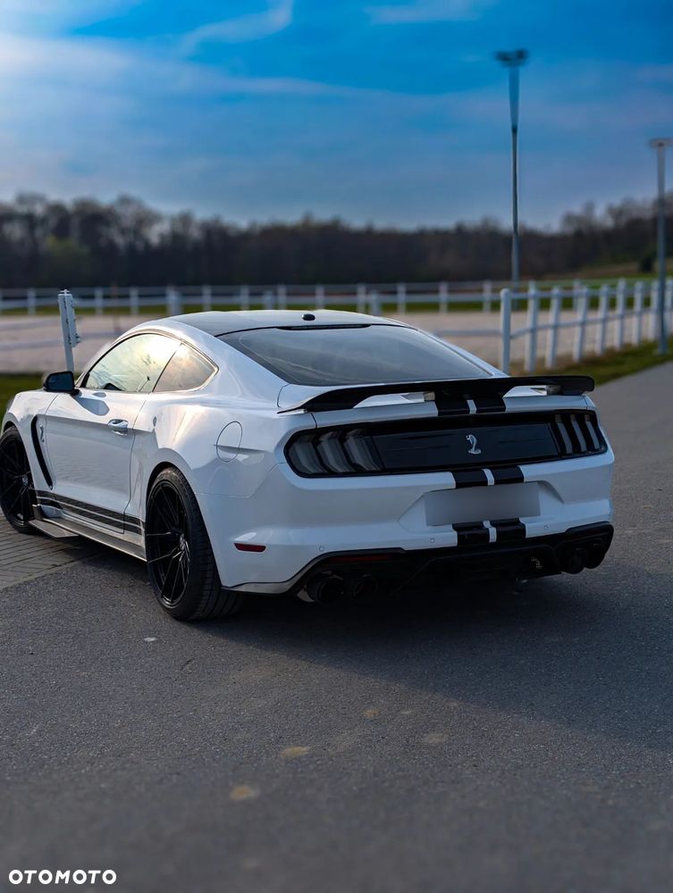 Ford Mustang Fastback 2.3 Eco Boost - 13