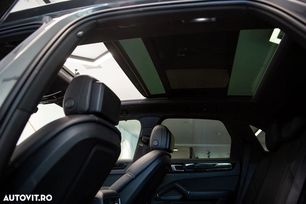 Porsche Cayenne - 33