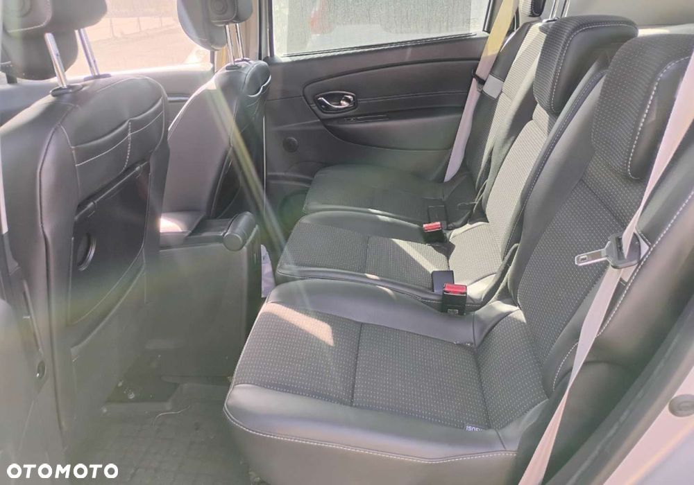 Renault Scenic - 10