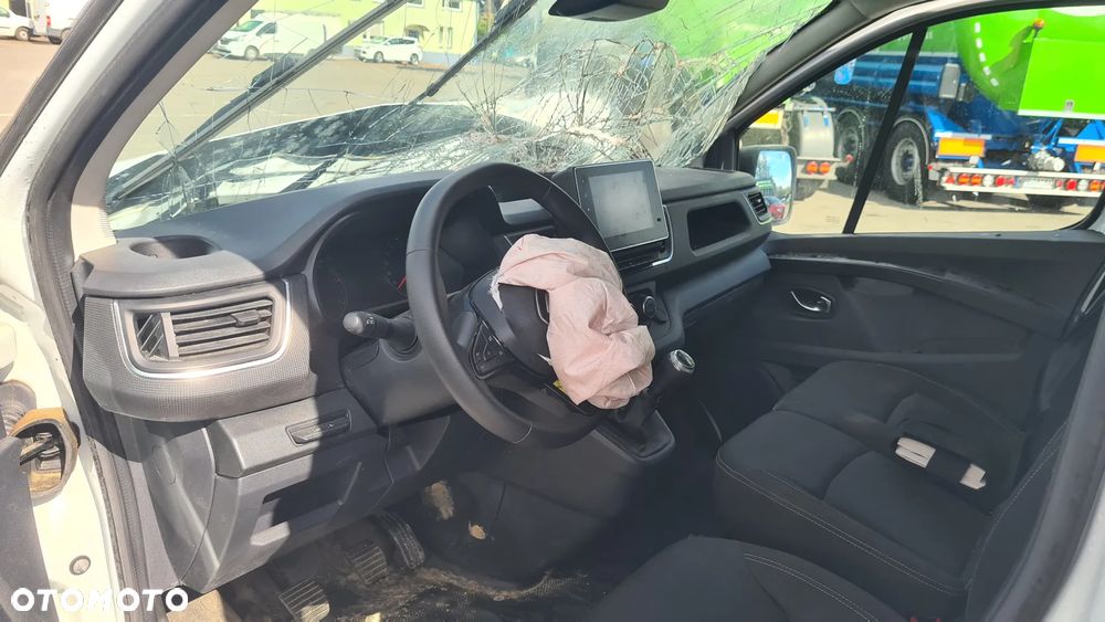 Renault Trafic - 11