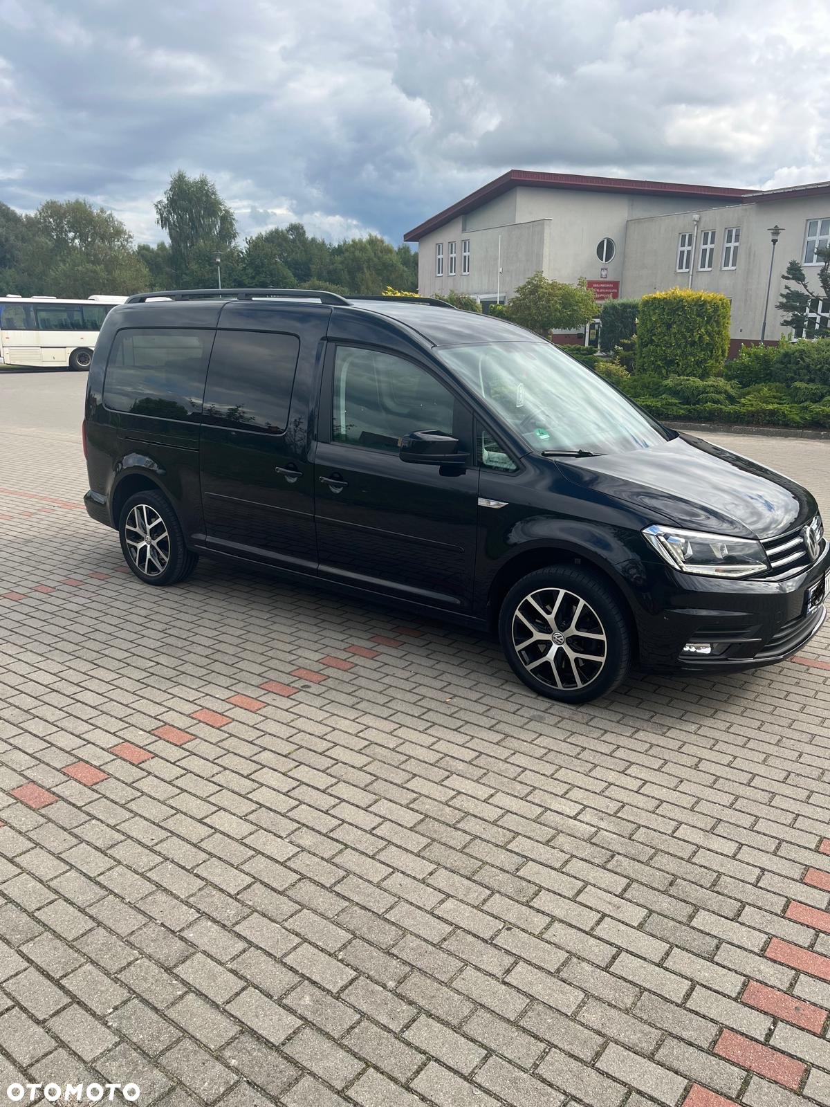 Volkswagen Caddy Maxi 2.0 TDI Comfortline - 2