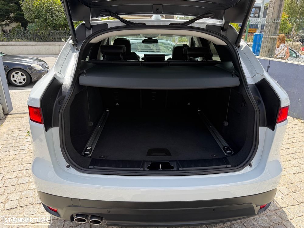 Jaguar F-Pace 20d Aut. R-Sport - 19