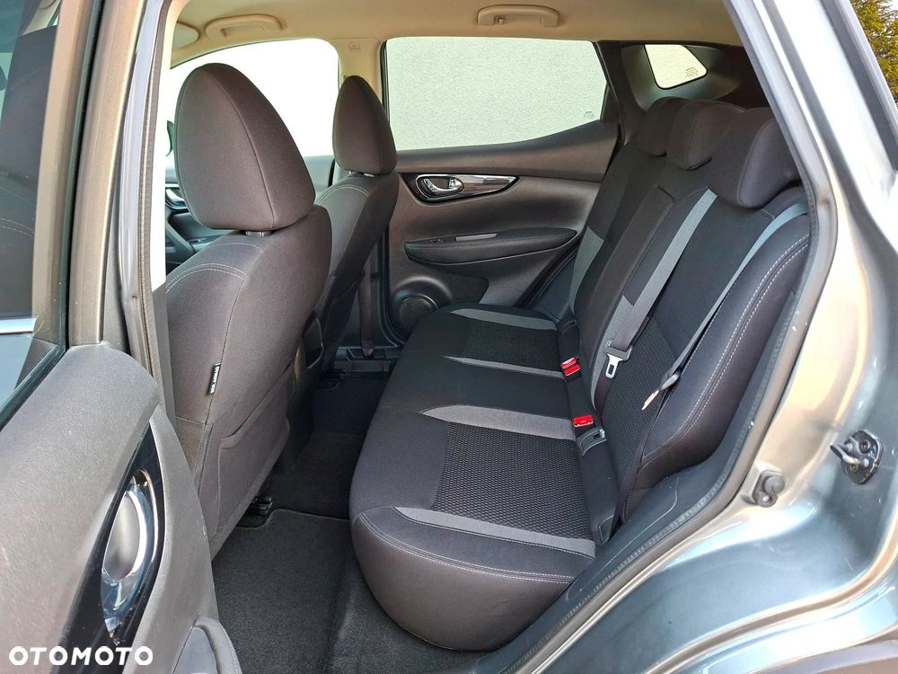 Nissan Qashqai 1.3 DIG-T N-WAY - 25