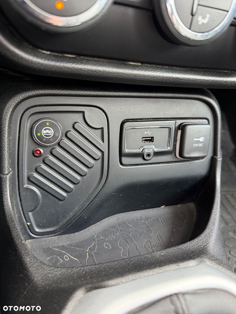 Jeep Renegade 1.4 MultiAir Limited - 14