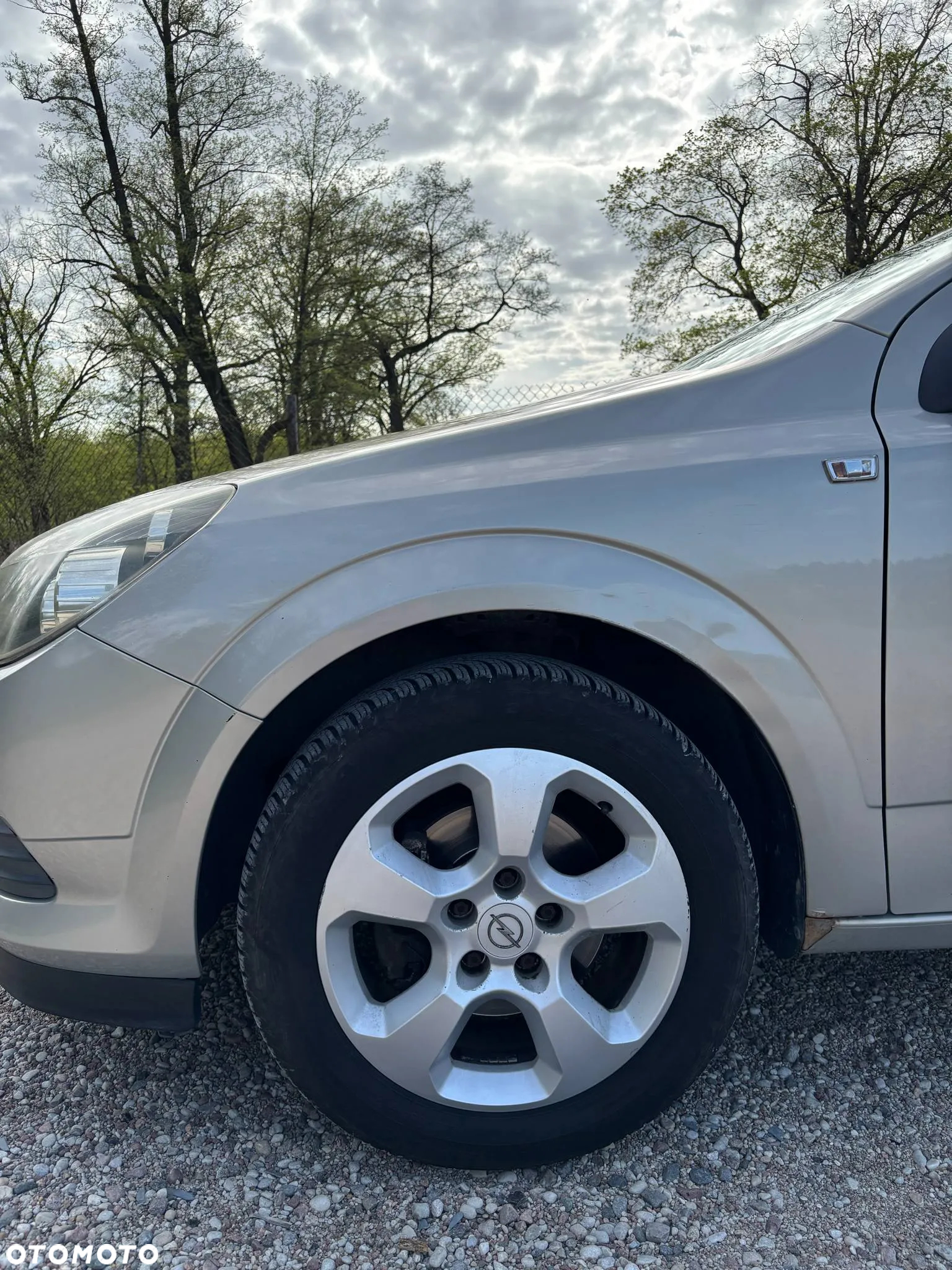 Opel Astra III GTC 1.6 Cosmo - 5