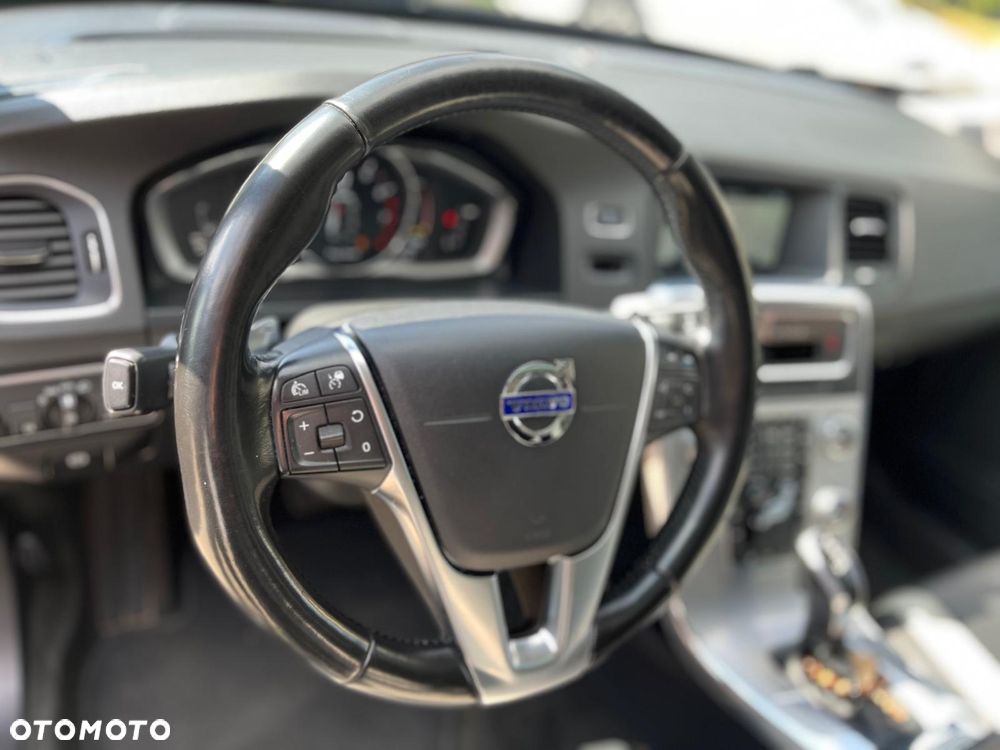 Volvo V60 Cross Country T5 AWD Summum - 22