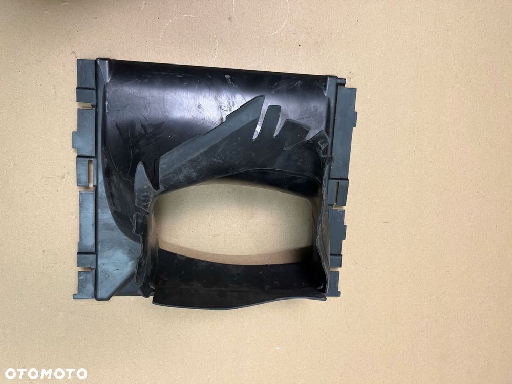 kierownica prowadnica powietrza audi q8 4m8145334e prawa intercooler osŁona - 1