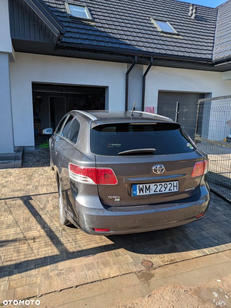 Toyota Avensis 2.0 D-4D Sol - 4