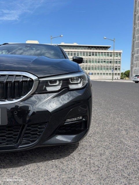 BMW 320 d Pack Desportivo M Auto - 3