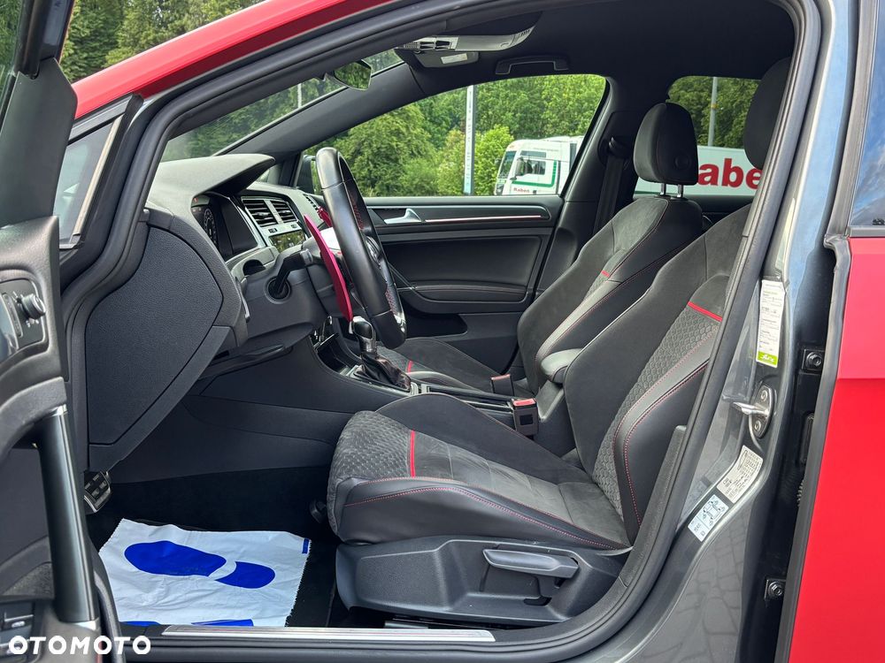 Volkswagen Golf GTI (BlueMotion Technology) DSG Performance - 9