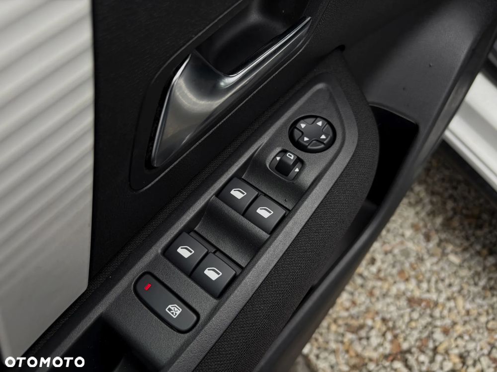 Citroën C4 PureTech 130 Stop&Start EAT8 PLUS - 33