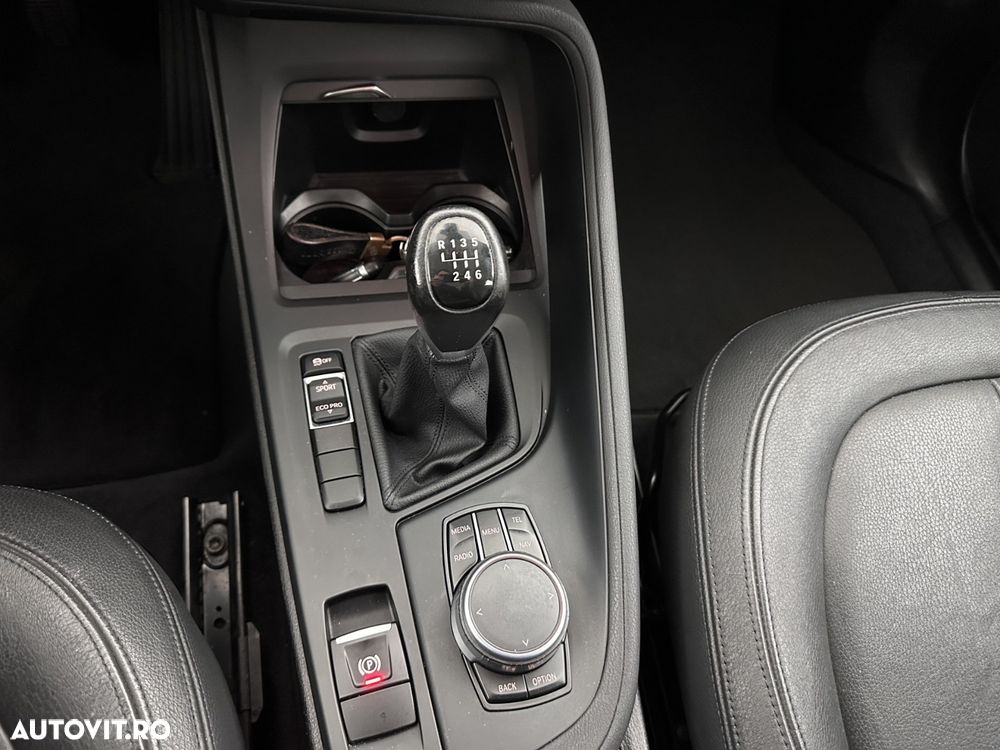 BMW X1 sDrive16d Sport Line - 18