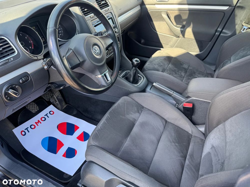 Volkswagen Golf - 10