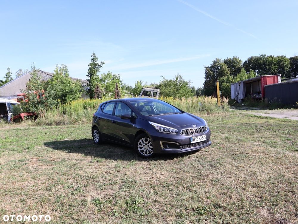 Kia Ceed 1.6 CRDi Smart - 4