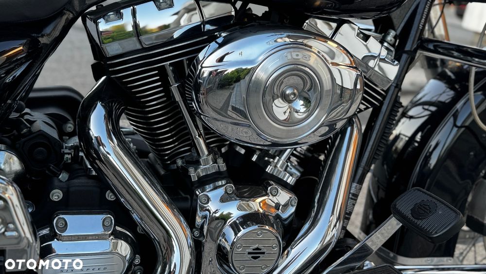 Harley-Davidson Touring Road King - 28