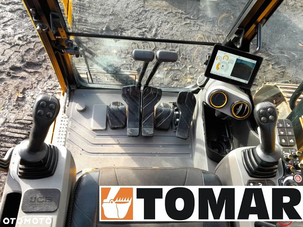 JCB 150X  HD 2021R 17 TON - 29