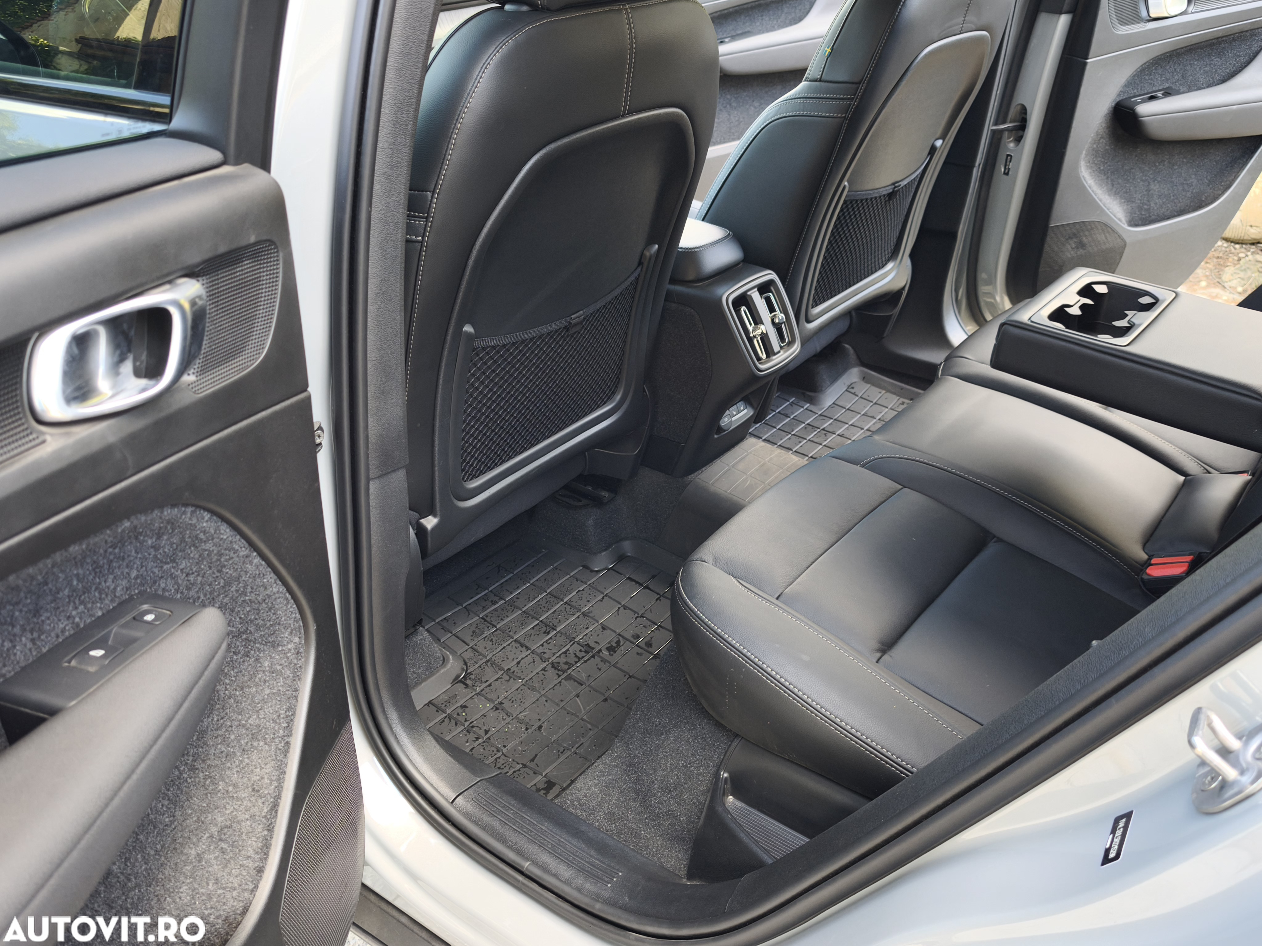 Volvo XC 40 T5 AWD R-Design - 12