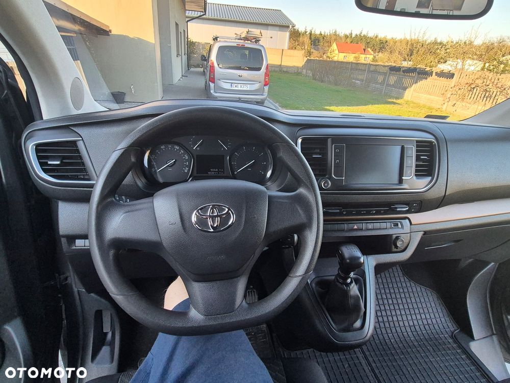 Toyota ProAce Kombi D-4D Medium 2,7t - 3