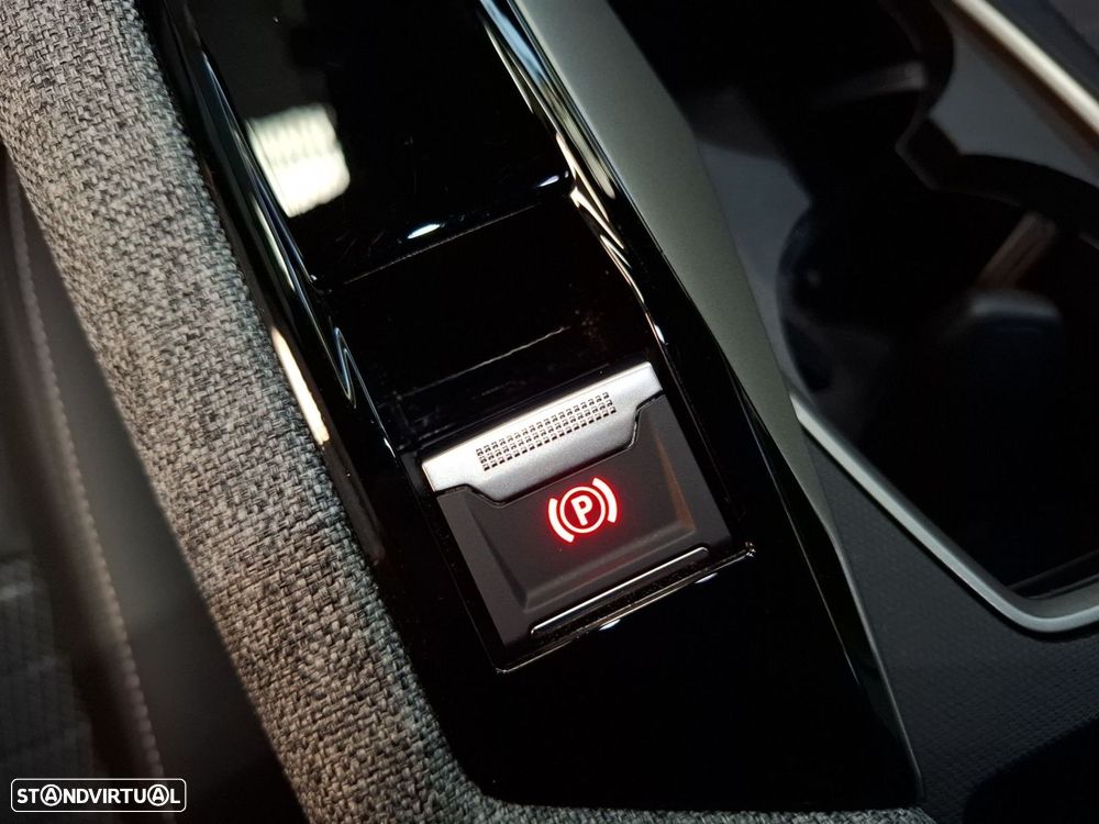 Peugeot 5008 1.2 Hybrid Allure e-DCS6 - 21