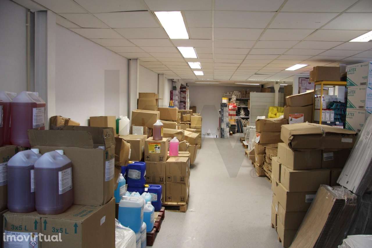 ARMAZÉM MASSAMÁ - ZONA INDÚSTRIAL - Grande imagem: 5/35