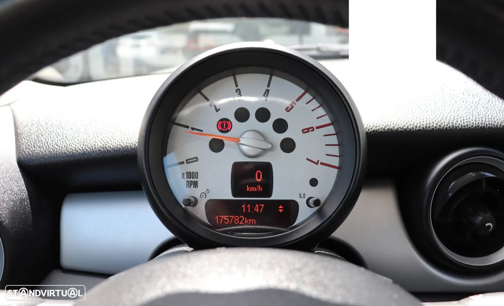 MINI 3 Portas One D - 10