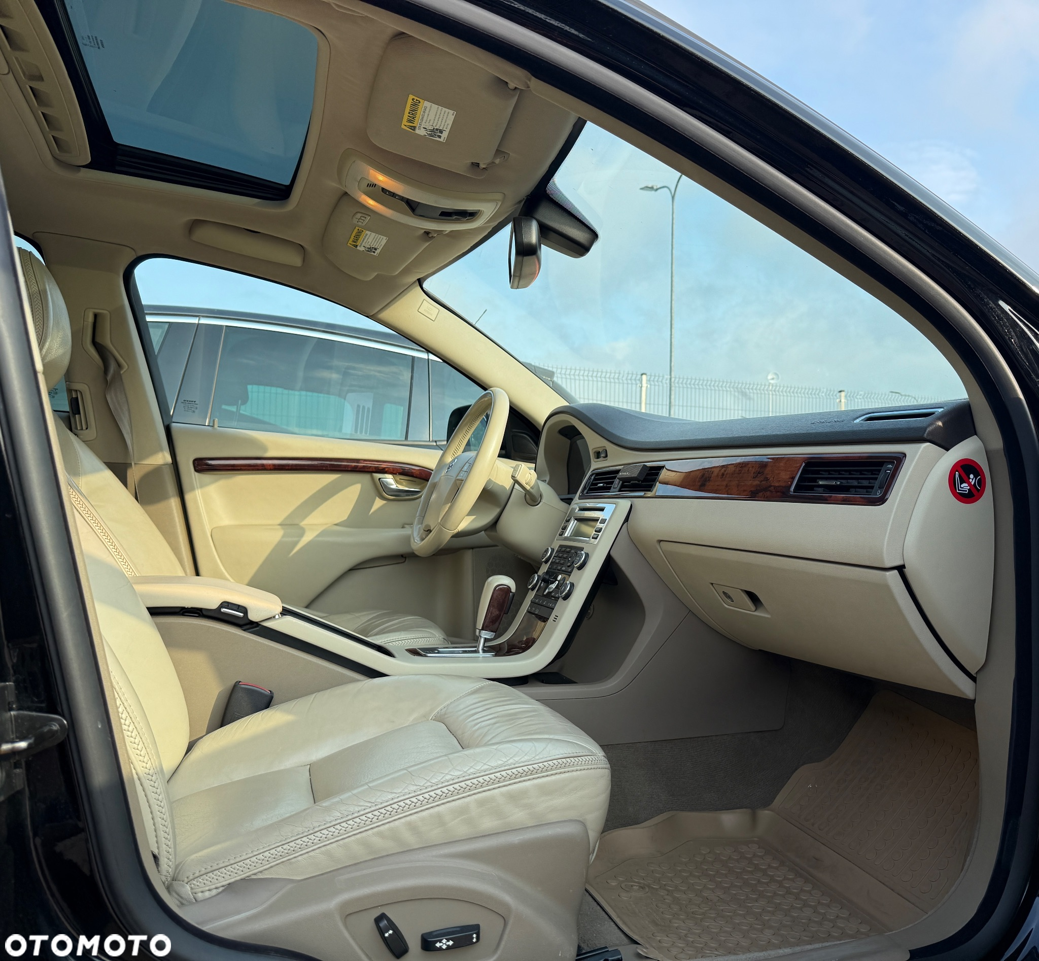 Volvo XC 70 3.2 AWD Momentum - 11
