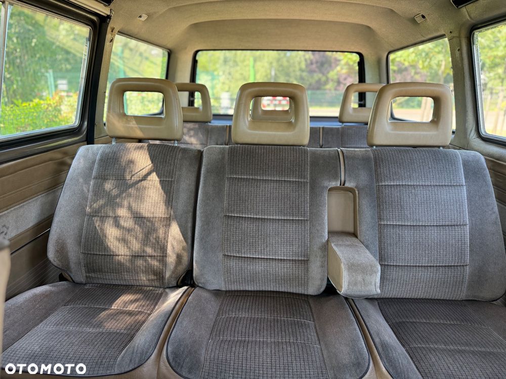 Volkswagen Transporter Caravelle GL 255 592/Z24 - 24
