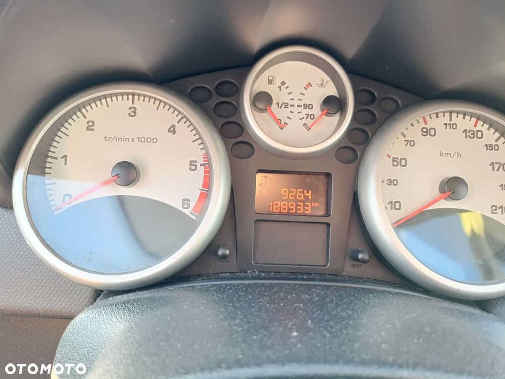 Peugeot 207 - 7