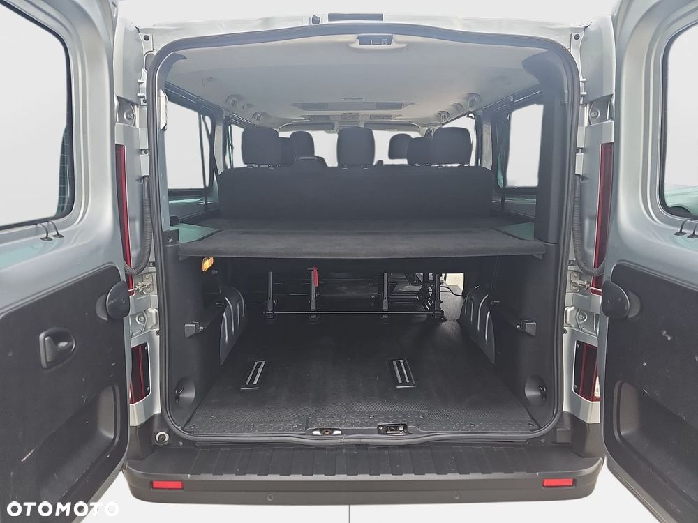 Renault Trafic - 28