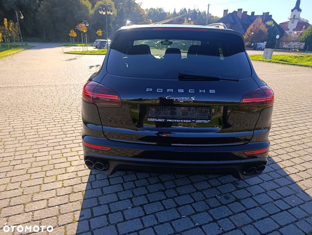 Porsche Cayenne S Diesel Platinum Edition - 9