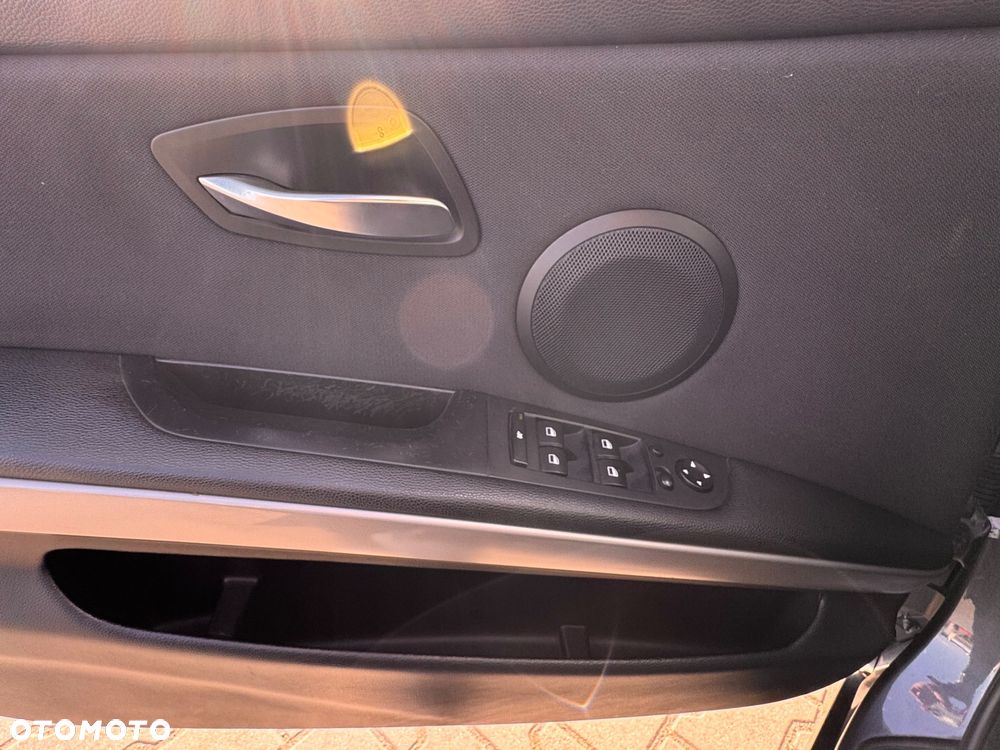 BMW Seria 3 320d - 19