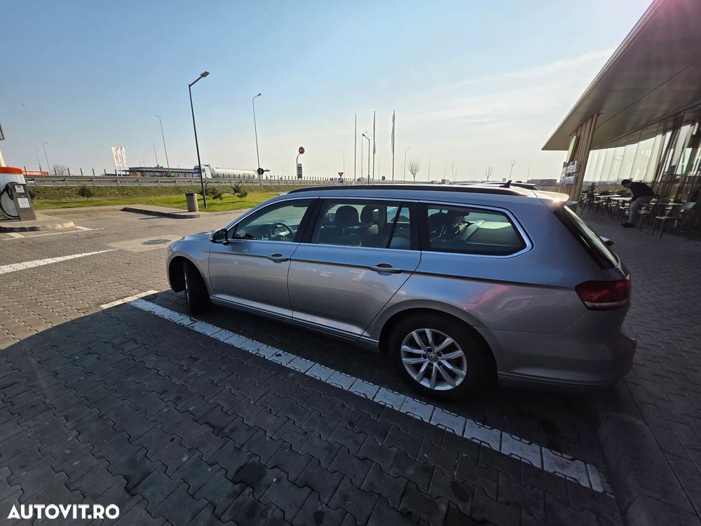 Volkswagen Passat 2.0 TDI DSG Comfortline - 9