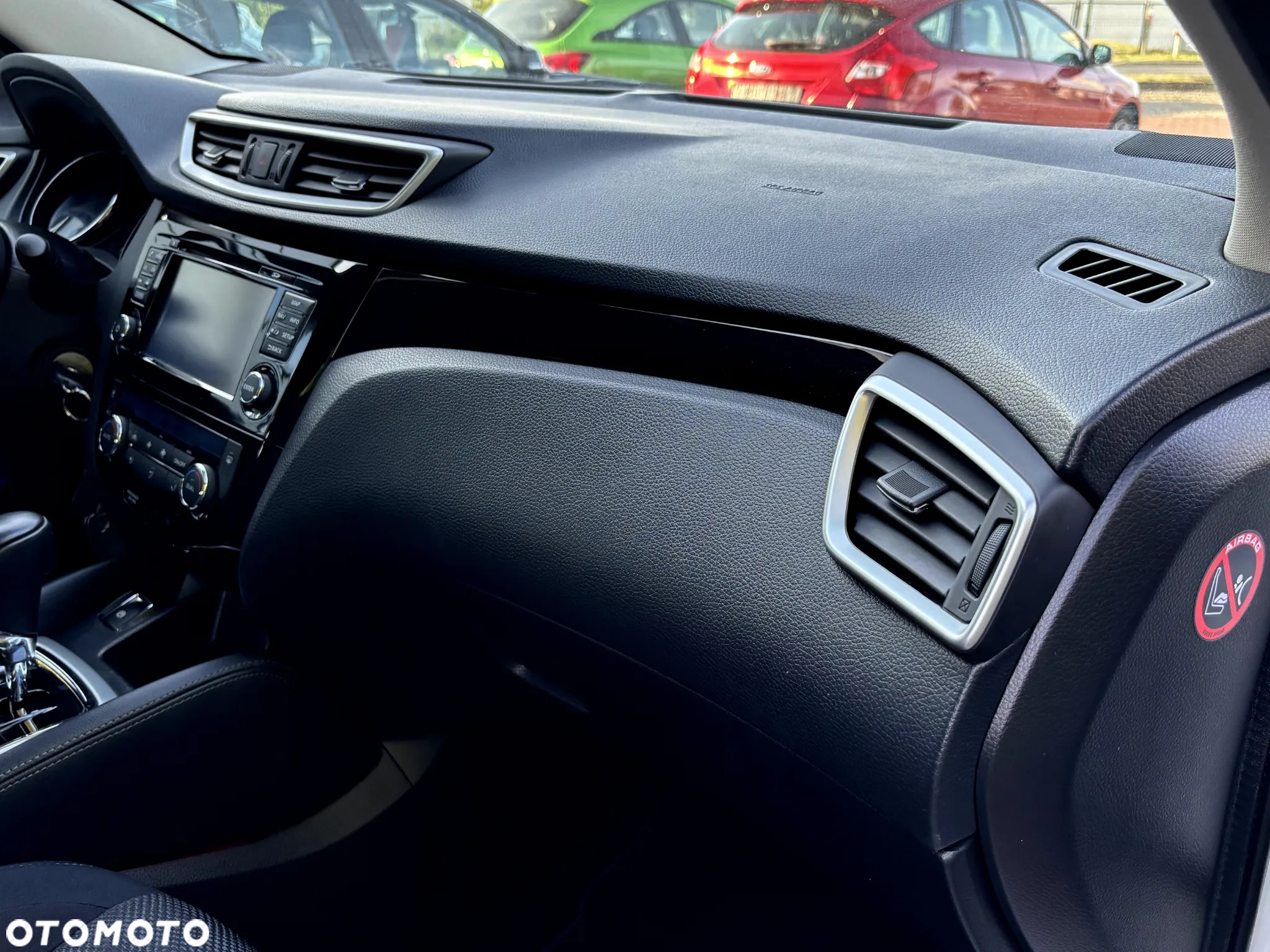 Nissan Qashqai 1.6 dCi Xtronic ACENTA - 23