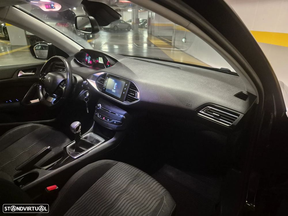Peugeot 308 SW 1.6 BlueHDi Style - 38
