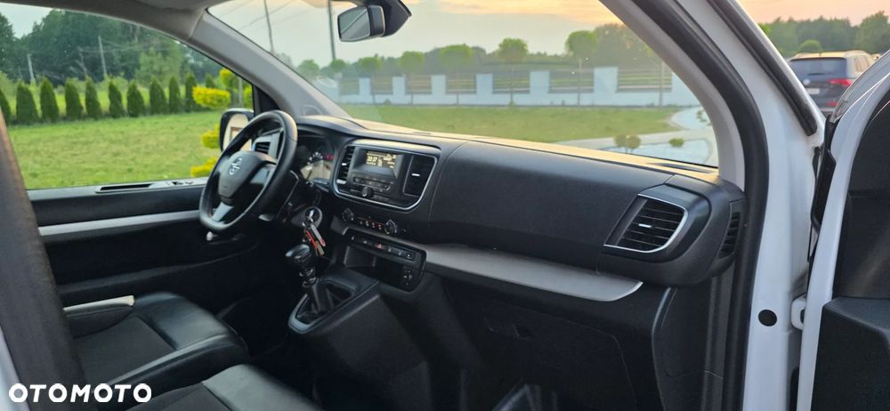 Opel Vivaro - 15