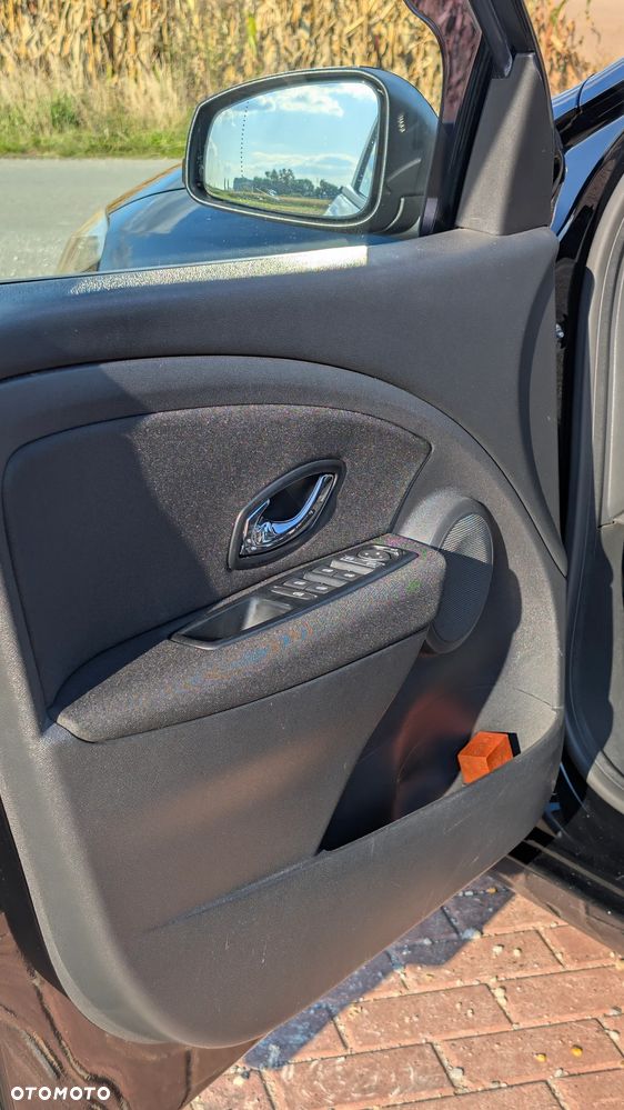 Renault Fluence 1.5 dCi Limited - 11