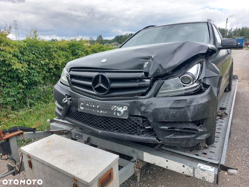 Mercedes-Benz Klasa C 350 CDI DPF (BlueEFFICIENCY) 7G-TRONIC Avantgarde - 15