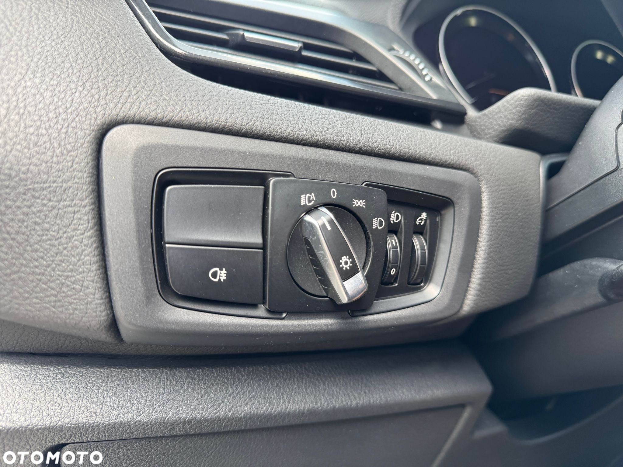 BMW Seria 2 225e xDrive Active Tourer - 21