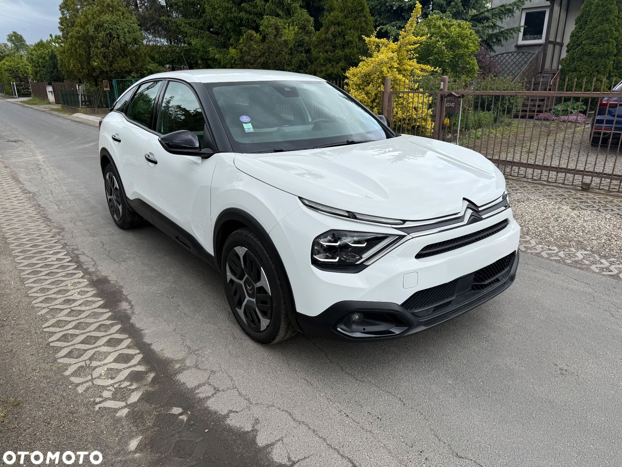 Citroën C4 PureTech 100 Stop&Start LIVE - 1