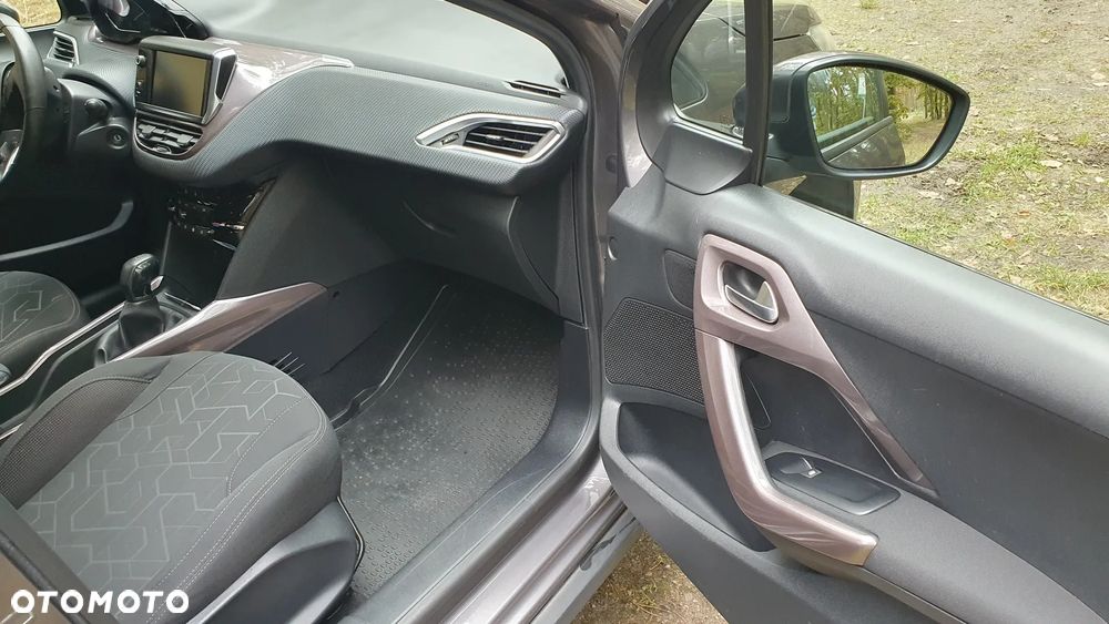 Peugeot 2008 1.6 VTi Active - 21