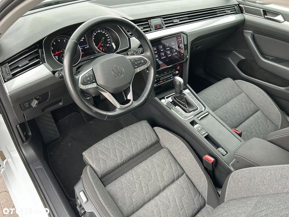 Volkswagen Passat Variant 1.5 TSI EVO Business DSG - 8