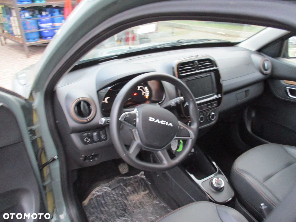 Dacia Spring Electric 24.3kWh 70 Essential - 8