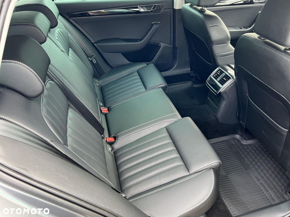 Skoda Superb 2.0 TDI SCR L&K DSG - 12
