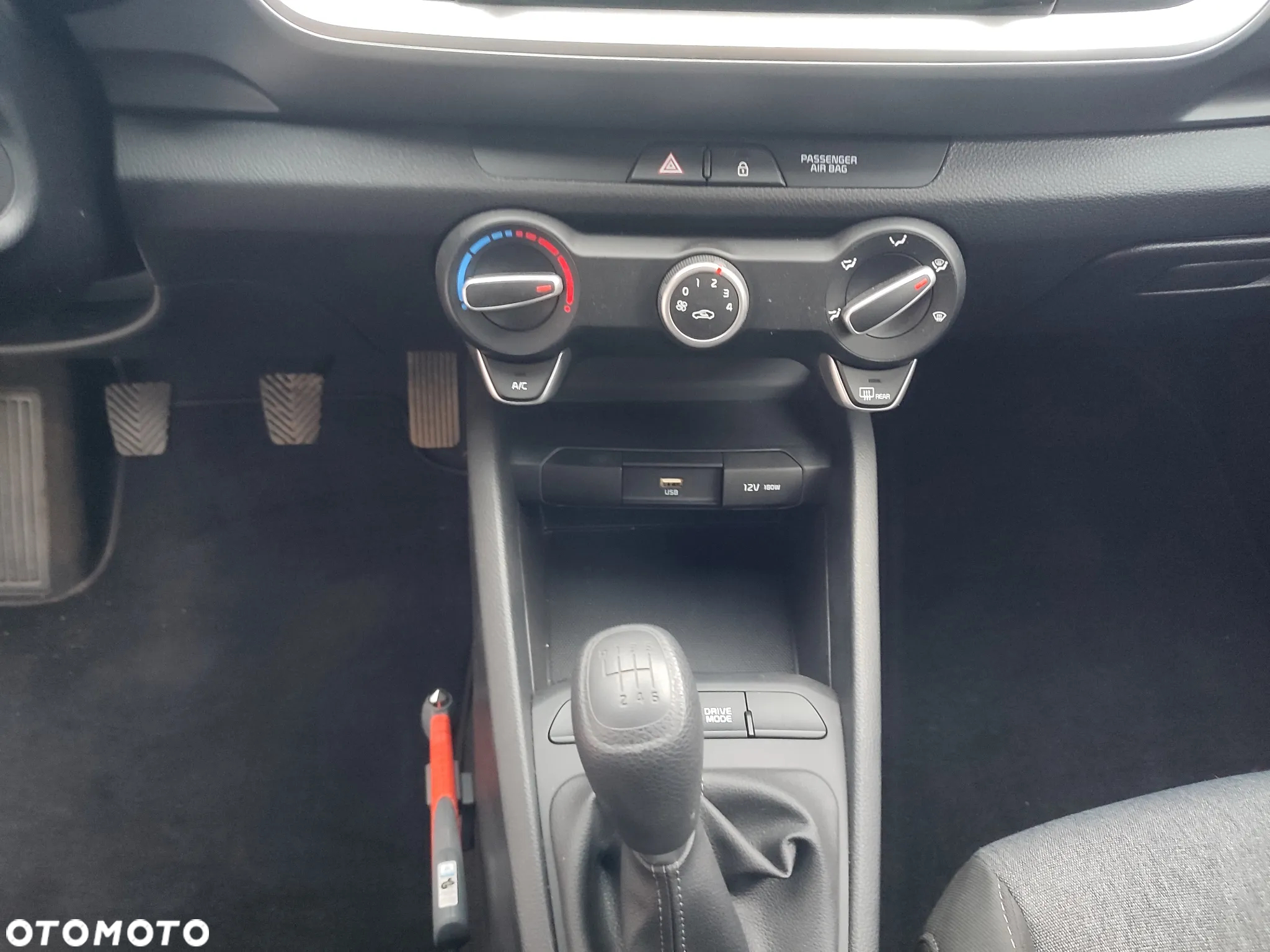 Kia Stonic - 26