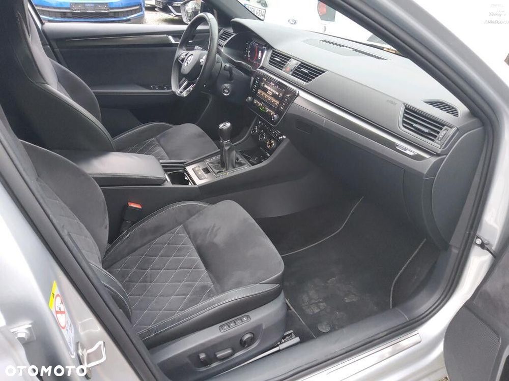 Skoda Superb 2.0 TDI SCR Sportline - 6