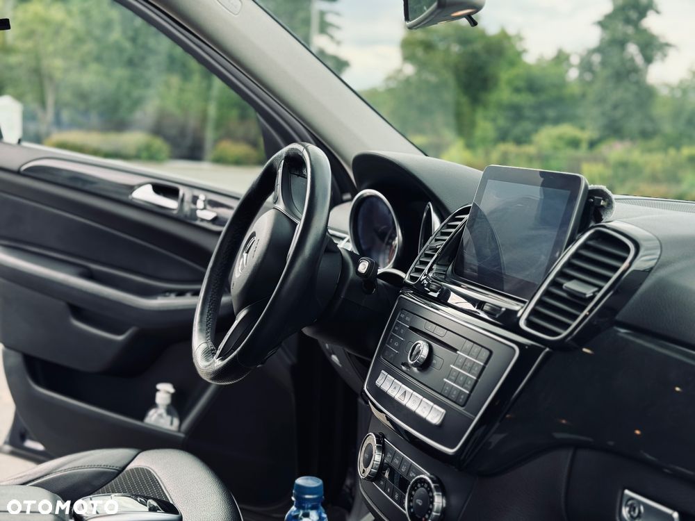 Mercedes-Benz GLE - 13
